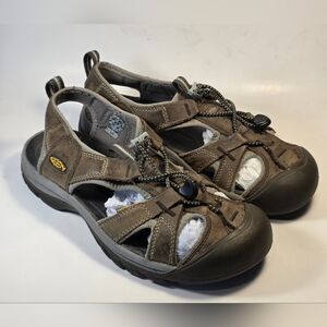 KEEN Women’s 8.5 Newport H2 Waterproof Leather Hiking Slip- On Outdoor Sandals